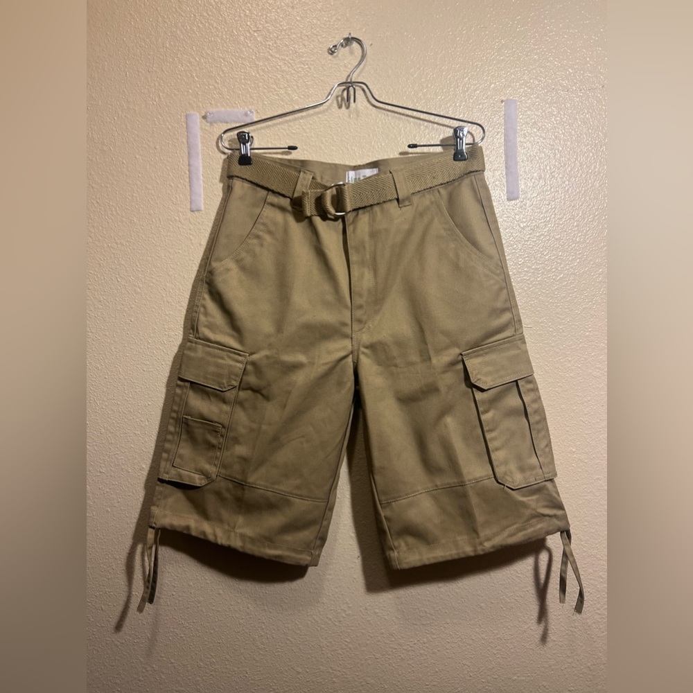 Cargo Shorts by Lime tree